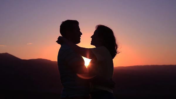 男女之间，真正的爱，往往会有这些特征