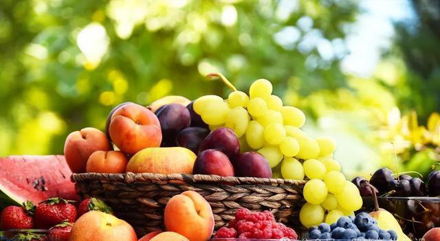 医生提醒：这5种水果晚上不能吃，越吃越伤身