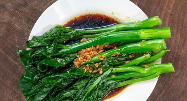 为什么吃之前要焯水？提醒：很多人不懂，以后别再直接下锅了