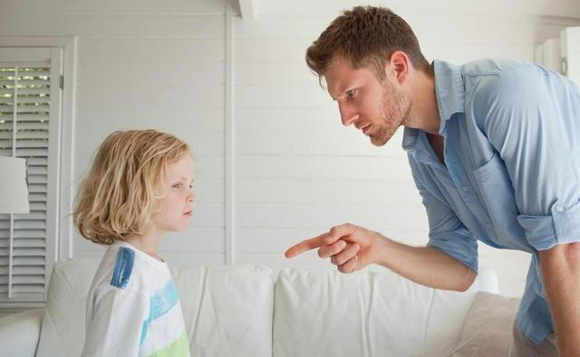 六句伤害孩子的话，我们千万不要随便说