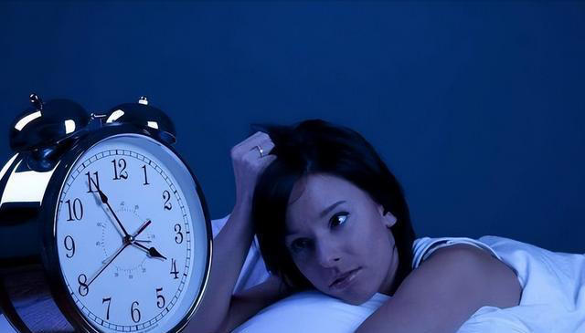 睡觉时有这3种表现，说明肺出了大问题，该注意了！