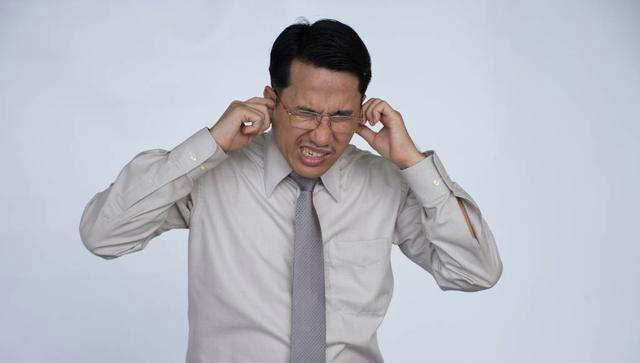 血压高到啥程度有必要吃降压药？医生：服用降压药，建议避开3物