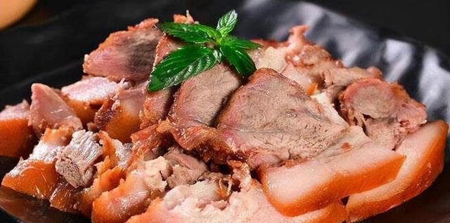 为什么中国人喜欢吃“猪头肉”？很多人不了解，看完秒懂