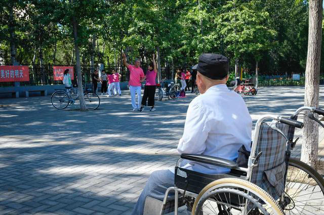 男人有这3个缺点，到了老年往往比妻子走的早，想长寿最好改掉