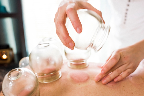 轻轻一刮就出痧是不是湿气很重