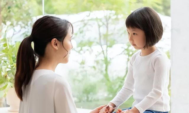 孩子爱说这3句话，说明他骨子里很自卑，家长要多留意