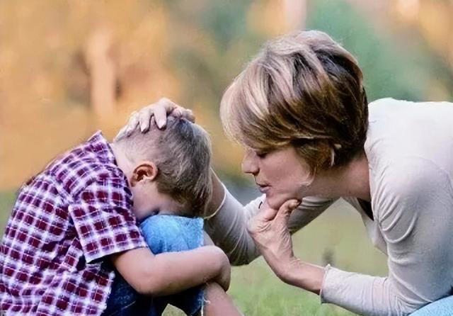 孩子爱说这3句话，说明他骨子里很自卑，家长要多留意