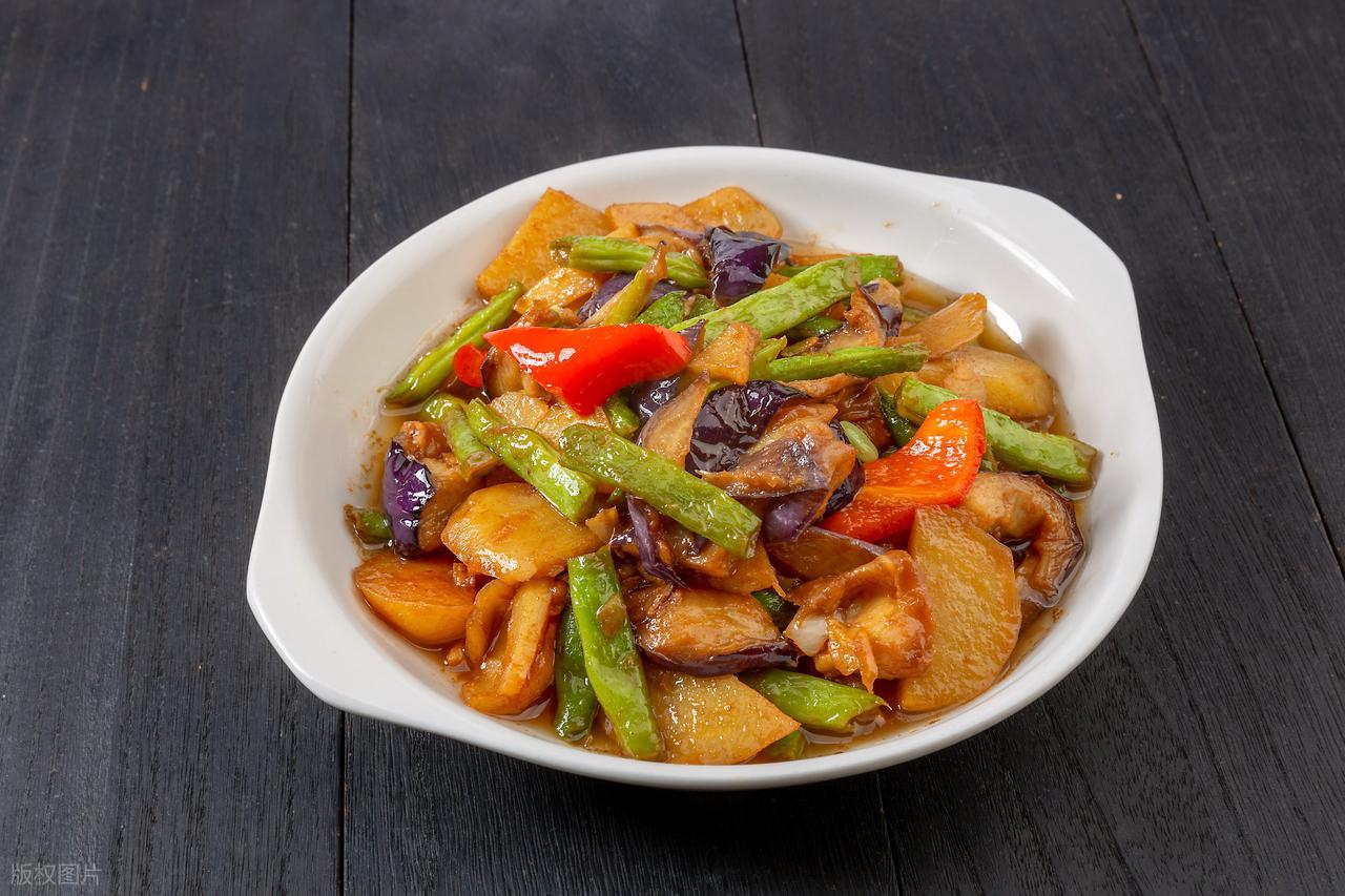 这6类你以为健康的素菜，其实约等于在"吃油"，很多人天天吃！