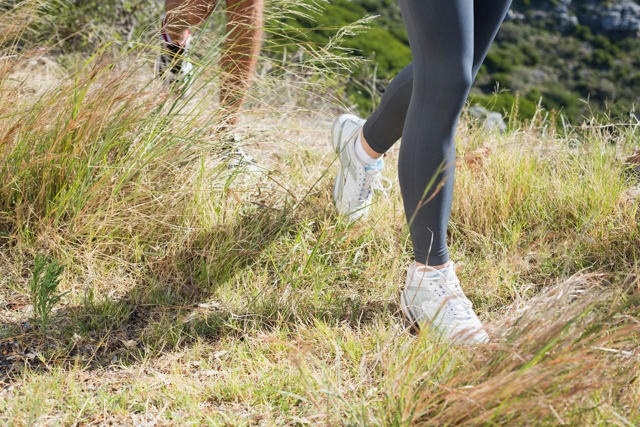 上了年纪不能散步？医生多次提醒：55岁以后，牢记散步"4不要"