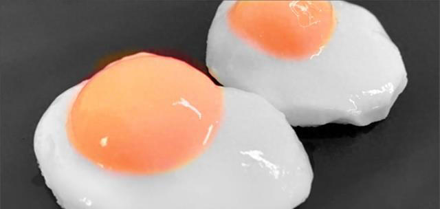 煮荷包蛋，水开下锅是不对的！学会这个技巧，鸡蛋完整嫩滑不粘锅