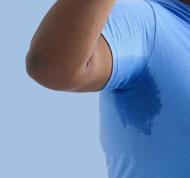 心脏有没有病，睡觉就知道？心脏不好的人，晚上睡觉一般有4异常