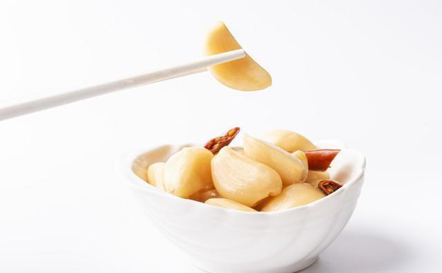 高血压去世的人越来越多？医生劝告：宁可打打牌，也别做这4事