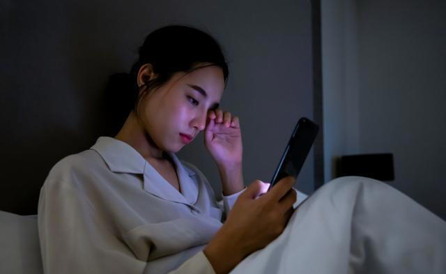 睡了等于没睡，长期这样睡觉的人，记忆力下降、全身炎症上升！