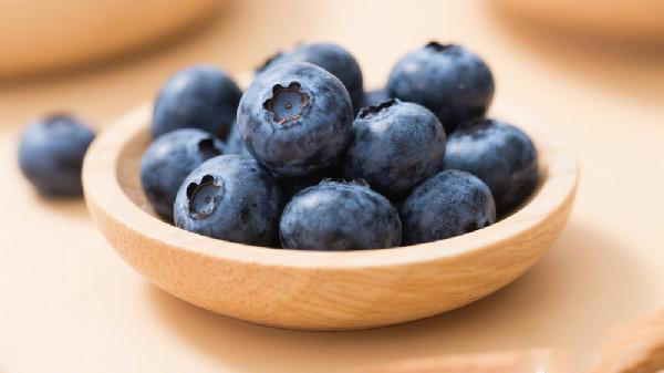 蓝莓真有那么神? 医生建议：这样吃营养吸收才更到位