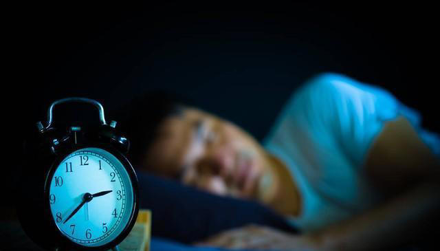 人每天睡多久才是最健康的？是睡得时间越久越健康么？