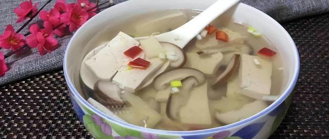 心脏决定寿命，建议中老年人多吃这几种菜，心脏健康！