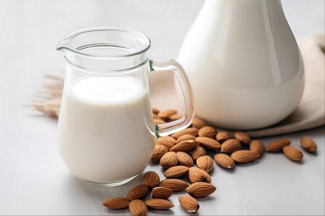 专家发现：从不喝牛奶的老人，与常喝者相比，身体会出现4种差异