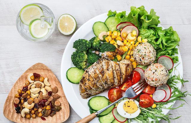 想要减掉大肚腩，练腹和跑步哪个更好？练腹有什么好处，如何训练