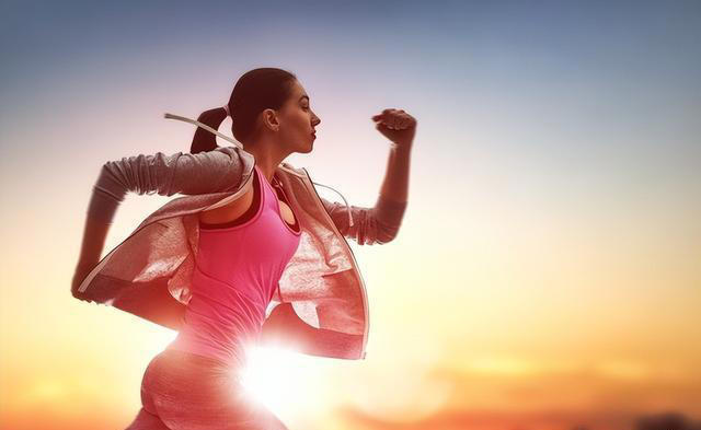 想要减掉大肚腩，练腹和跑步哪个更好？练腹有什么好处，如何训练