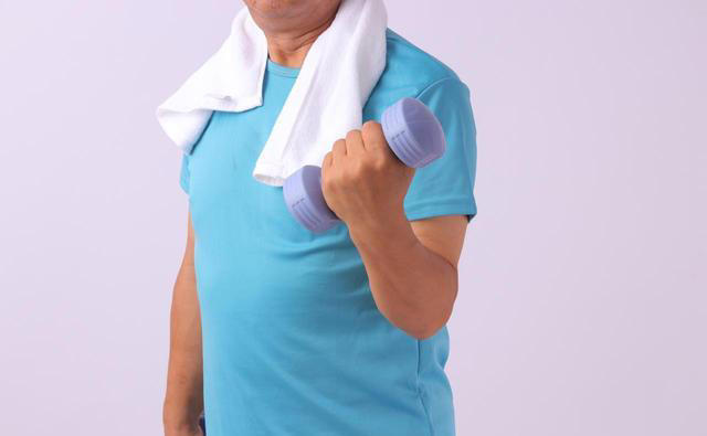 5大长寿运动，游泳才排第三，第一名我们天天见，且经常被忽略！