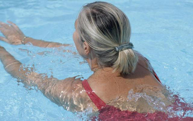 5大长寿运动，游泳才排第三，第一名我们天天见，且经常被忽略！