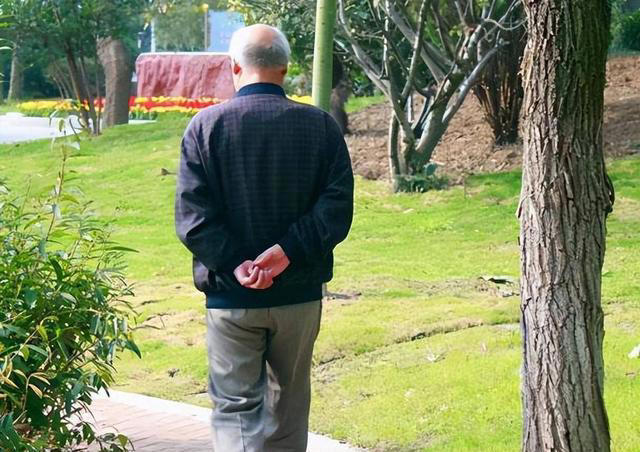 5大长寿运动，游泳才排第三，第一名我们天天见，且经常被忽略！