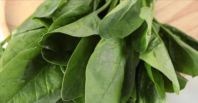 春季买菠菜，一定分清“尖叶”和“圆叶”，区别很大，看后涨知识