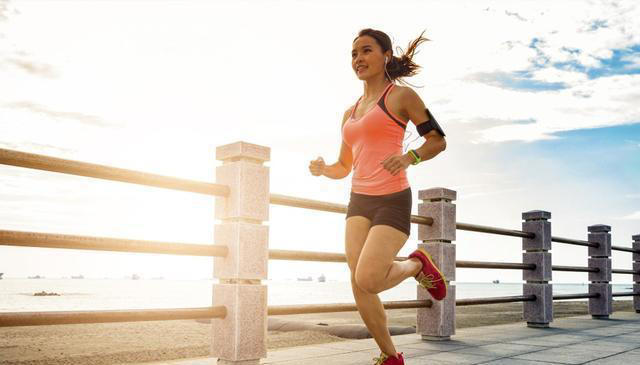 要减肥：做有氧运动和无氧运动哪种更容易瘦？