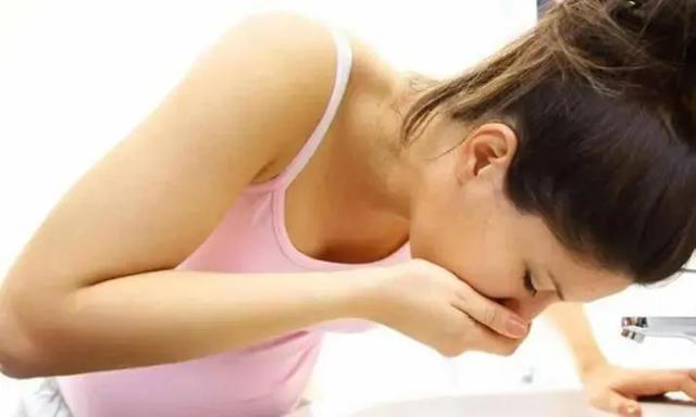 孕吐是胎儿的自我保护? 孕吐越严重，孩子越聪明? 听专家怎么说