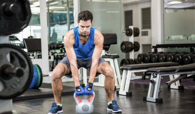 为什么身体再累，也要坚持做深蹲？坚持每天做深蹲的好处有哪些