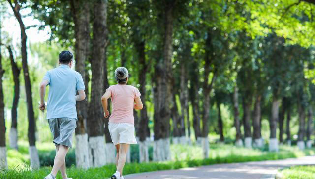 几天不锻炼，肌肉变肥肉? 如何才能保持肌肉不流失?