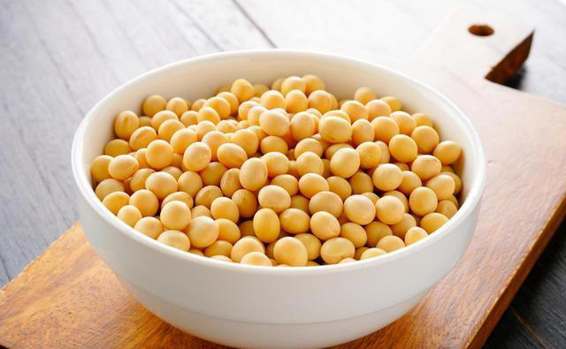 优质蛋白排行榜，牛奶倒数第一，鸡蛋倒数第二，早餐学会吃