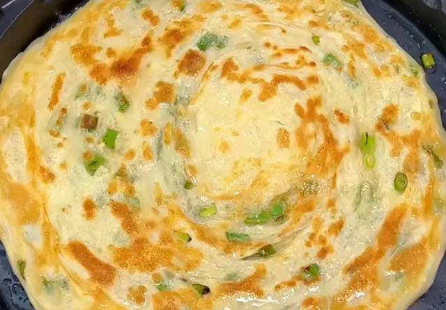 爱吃葱油饼的收藏，厨师长几十年的配方详细讲解，好吃到舔手指！