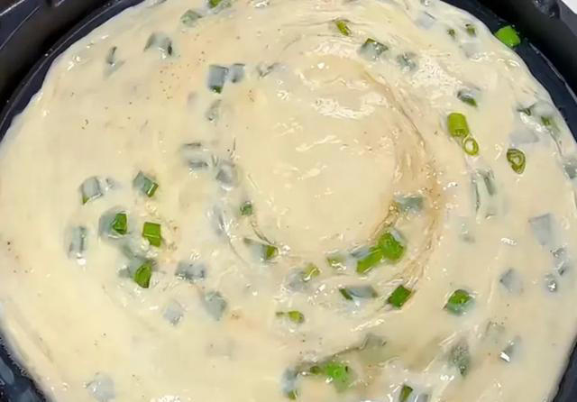 爱吃葱油饼的收藏，厨师长几十年的配方详细讲解，好吃到舔手指！