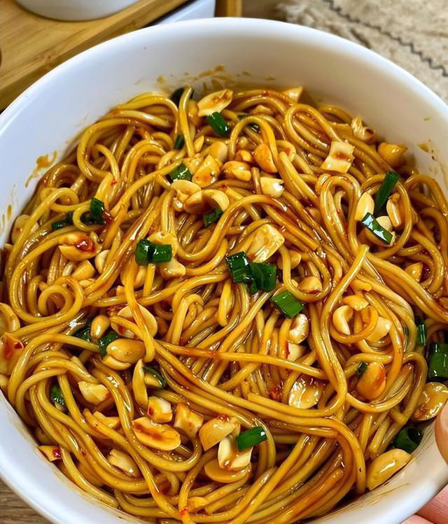 吃完大鱼大肉，这几款面食味美好消化，让你找回味觉的平衡与美好