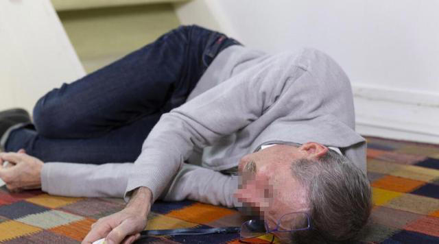 神经内科主任：脑梗最危险信号，不是头晕，而是频繁出现这5异常