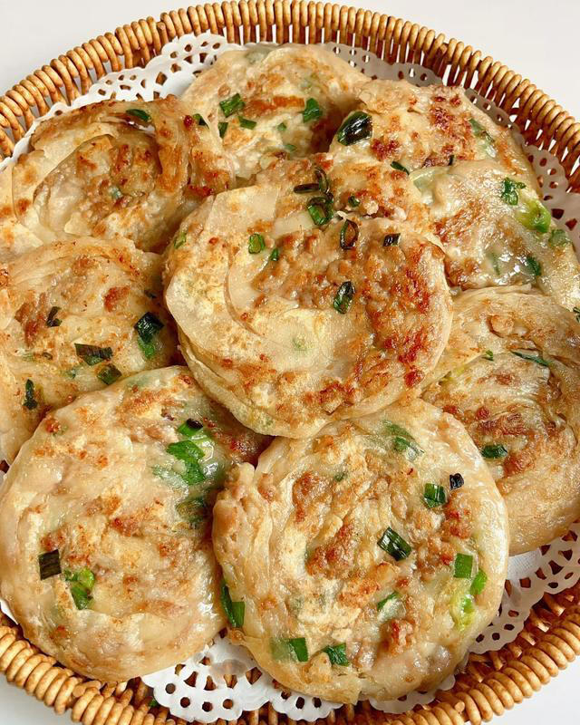 不发面揉面就可以做焦香的肉饼，小白也轻松上手，根本没有难度