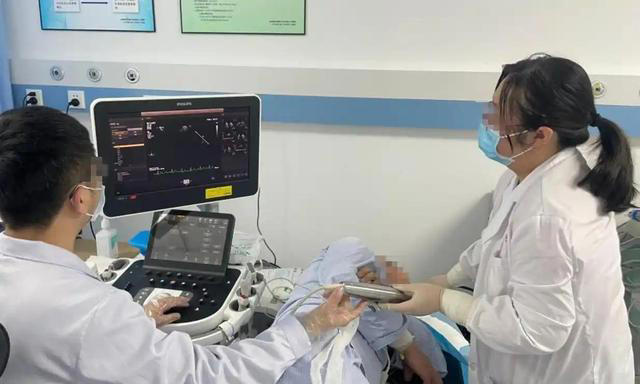 心内科主任提醒：冠心病最危险信号，不是乏力，是频繁出现5异常