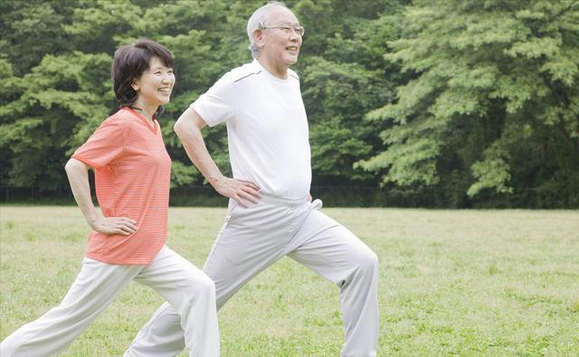 心内科主任提醒：冠心病最危险信号，不是乏力，是频繁出现5异常