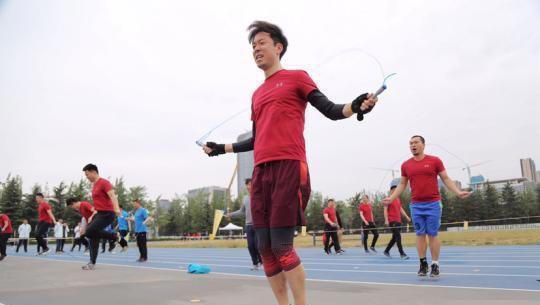 每天锻炼多长时间对身体才有用？