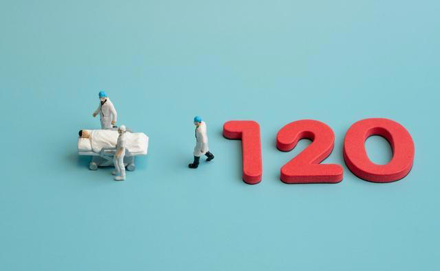 提醒：高血压出现这6种症状，是脑出血信号，有1个都不能疏忽大意