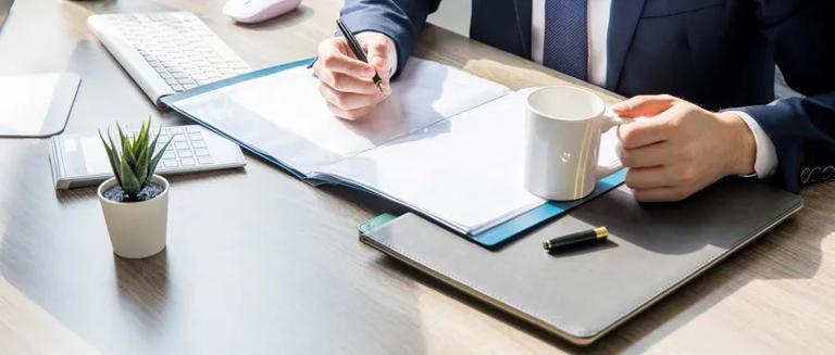 职场上，心机很深的人，都有这3种表现，要小心！