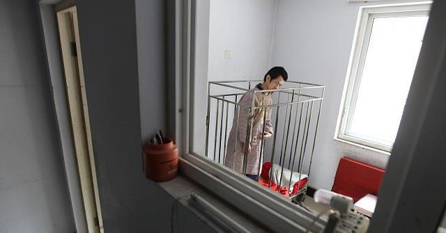 抑郁症的三个阶段表现，最好尽早提防一下，让生活多点阳光