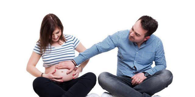 女性怀孕是显怀好还是不显怀好？为什么？