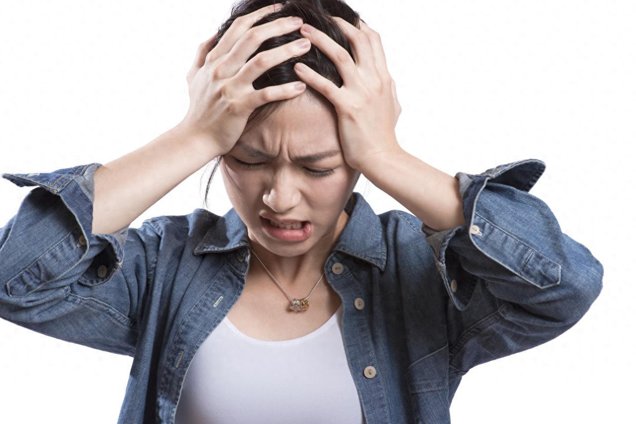 头晕手麻别不当回事！医生：这6个是脑出血最后警告，错过就晚了