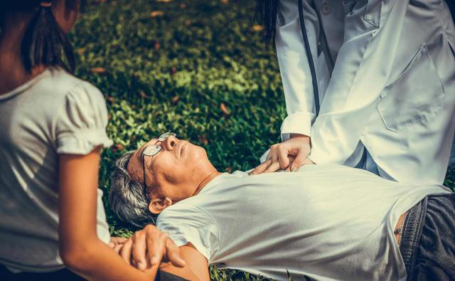 心梗发作前7天，身体疯狂发警报! 这5个信号，一定要注意!