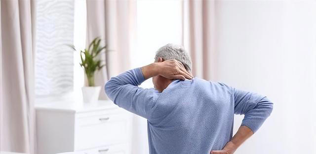 心梗发作前7天，身体疯狂发警报！这5个信号，一定要注意！