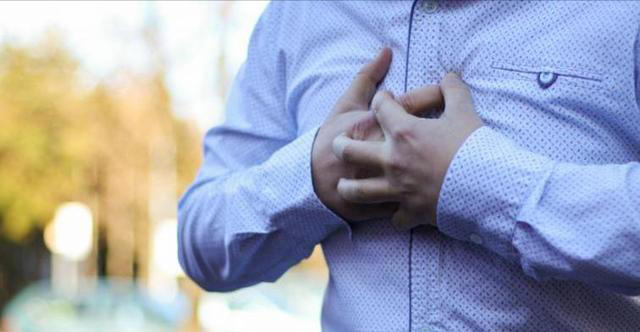 心梗发作前7天，身体疯狂发警报！这5个信号，一定要注意！