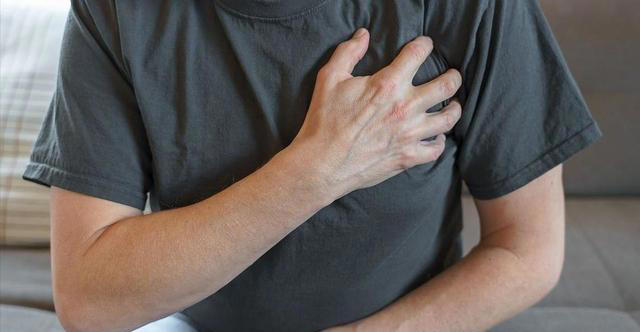 心梗发作前7天，身体疯狂发警报！这5个信号，一定要注意！