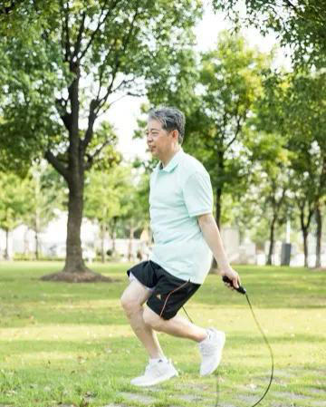 晚年养生：坚持七个好习惯，细数人生70-75岁的珍贵五年